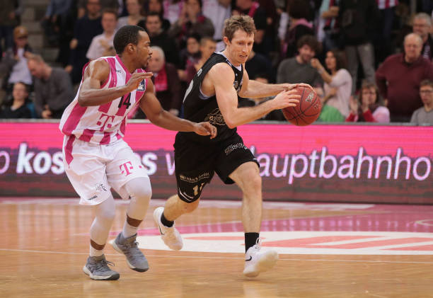 过一个赛季 过一个赛季