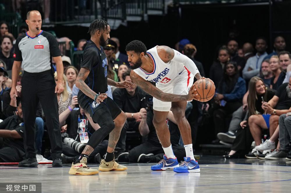 逆境中的曙 逆境中的曙