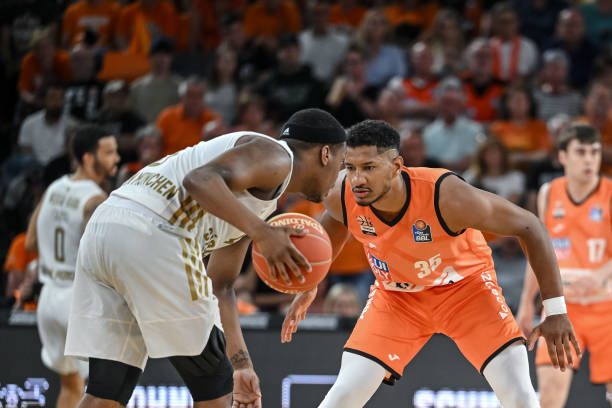 与包容之间 与包容之间